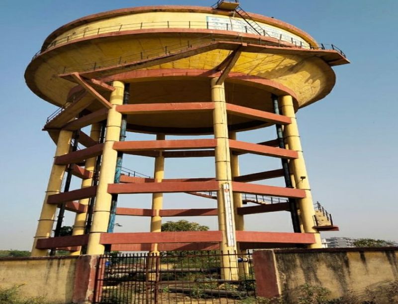 दस साल बाद भी पेयजल आपूर्ति के लिए आधी दूरी पर खड़ा जलदाय विभाग