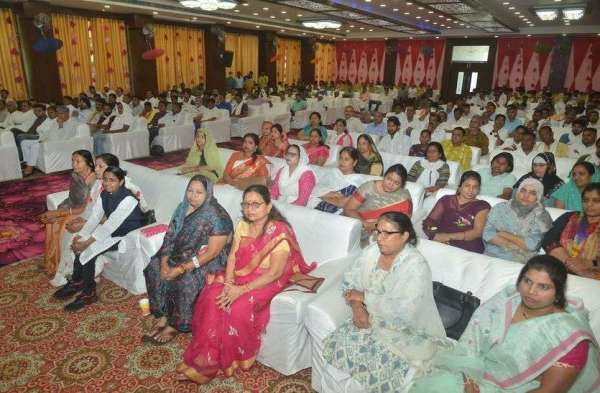 सरकार की आलोचना करना दुर्भाग्यपूर्ण, सह प्रभारी बोले, ट्रेक से बाहर जा रहे हो...