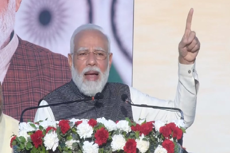 3 देशों की यात्रा कर भारत लौटे PM मोदी, कहा- आज पूरी दुनिया भारत को सुनती है