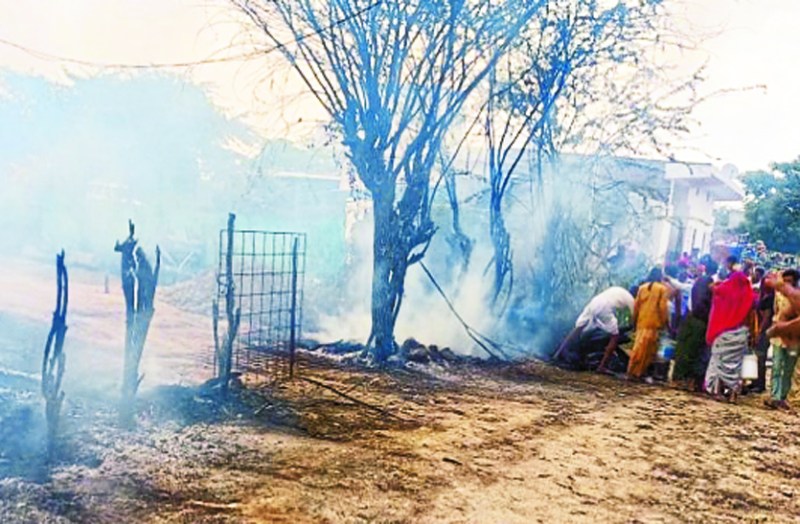 शॉर्ट सर्किट से लगी बाड़े में आग, दमकल से पाया आग पर काबू