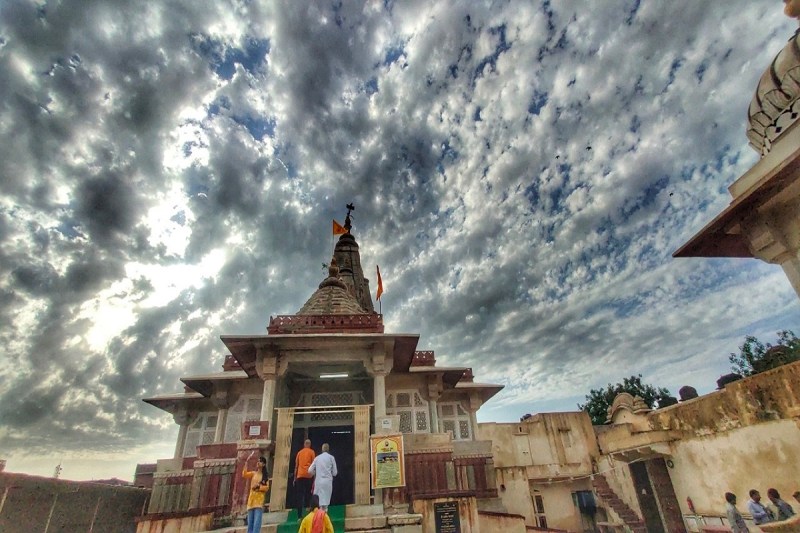 Rajasthan Weather : अगले दो दिनों प्रदेश के कई हिस्सों में जमकर बारिश और ओलावृष्टि... पश्चिमी विक्षोभ का असर