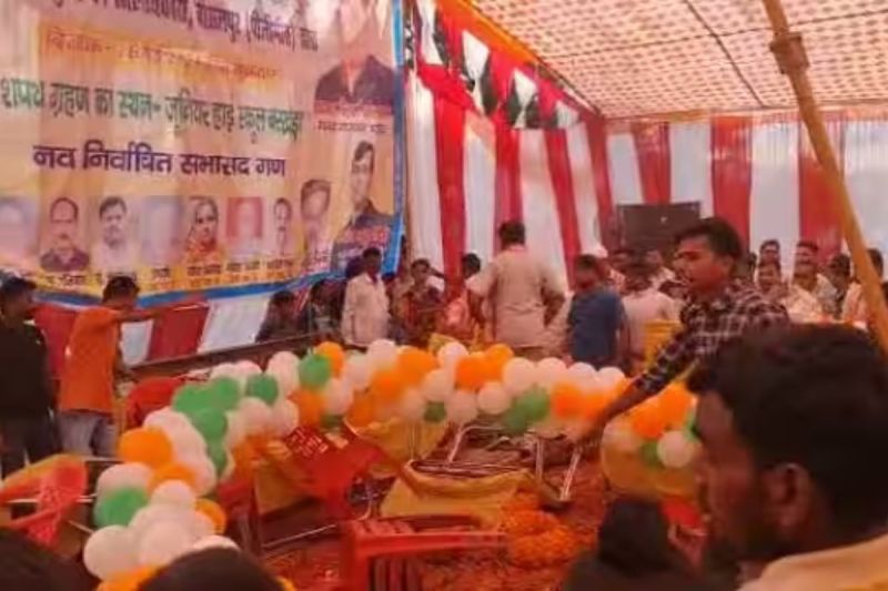 Stage collapses in Pilibhit