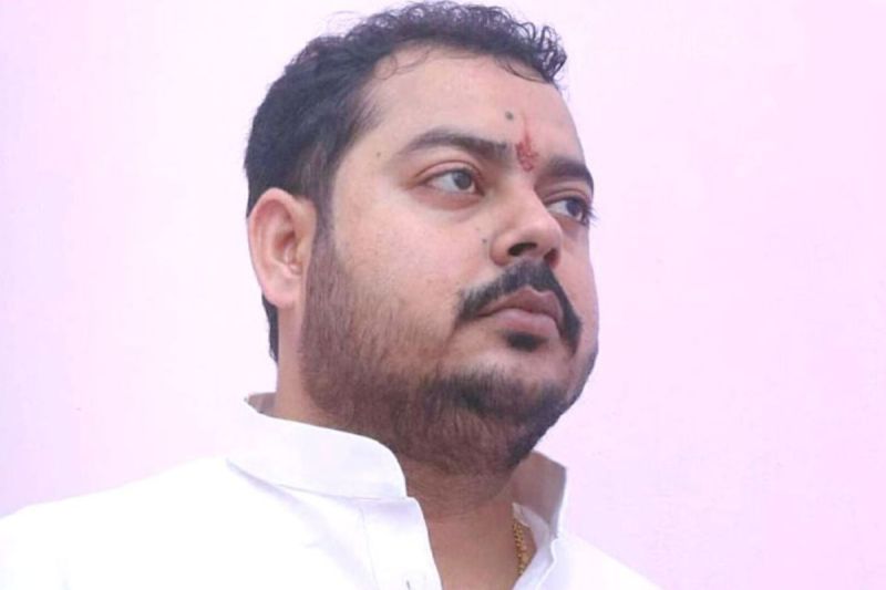 Mafia DON Sudhir Singh surrendered in Maharajganj court