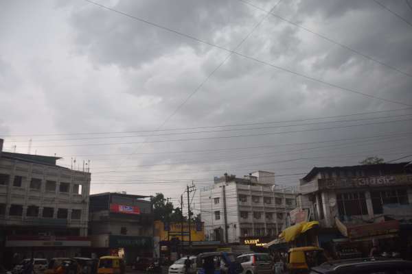 नो तपा मे बारिश  मौसम 