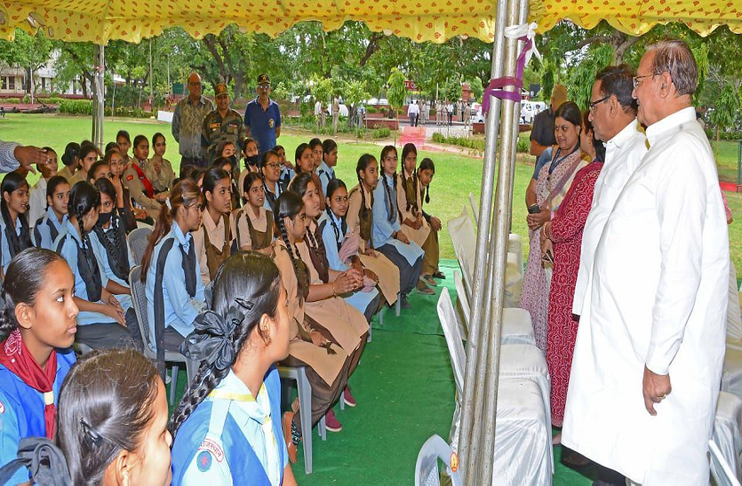 देश के प्रथम प्रधानमंत्री को किया याद