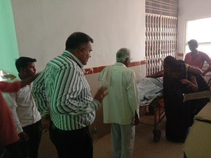 रेत मजदूरों के लिए मौत का कारण बनने लगे पोकलेन से नर्मदा में खोदे गडढे