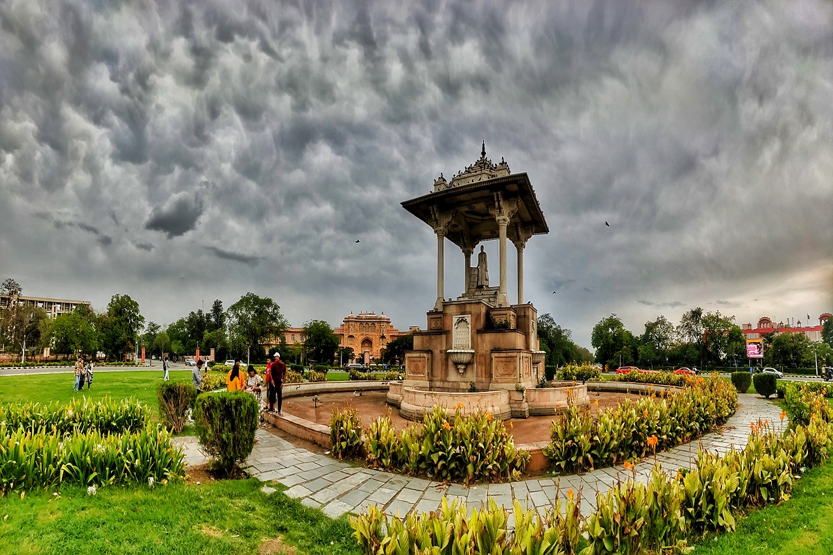 नौतपा में लोगों को हो रहा है सर्दी का अहसास, तापमान में भारी गिरावट... प्रदेश में आज भी आंधी-तूफान के साथ तेज बारिश की आशंका