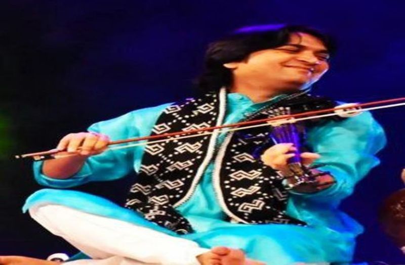 'सबक' इनिशिएटिव से तीन पीढिय़ों को जोड़ रहे वायलिन वादक गुलजार