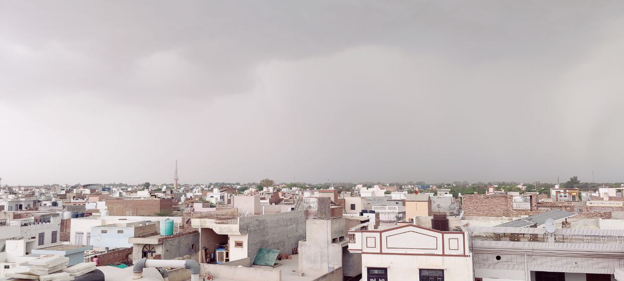 Heavy Rain Thunderstorm Alert In UP And Rajasthan