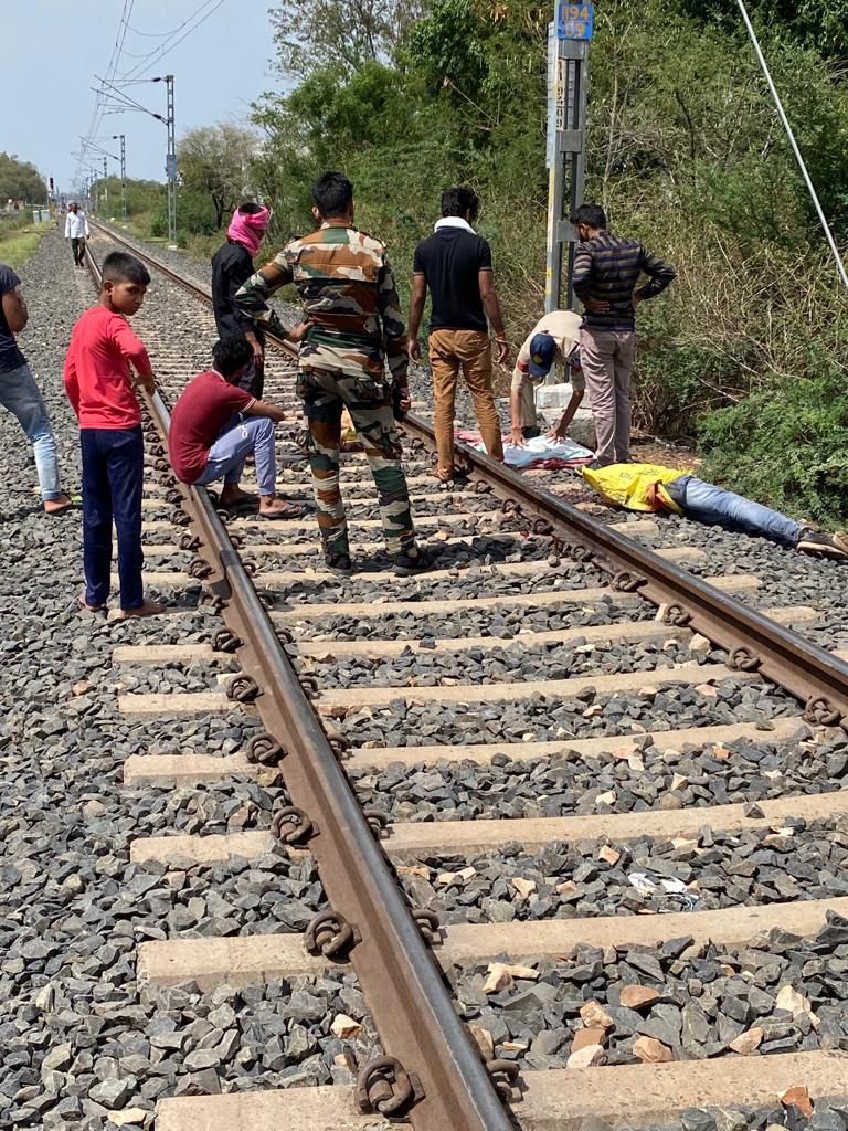 पॉक्सो एक्ट के आरोपी ने ट्रेन के आगे कूदकर की खुदकुशी