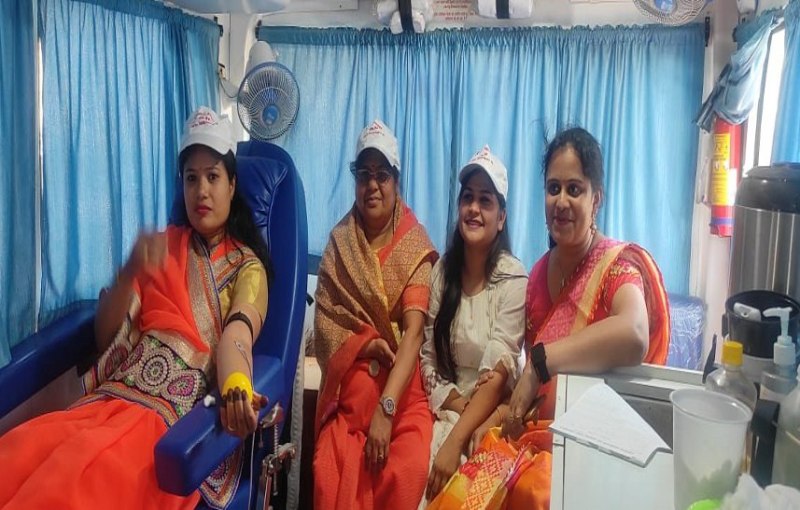 Blood donation: माहेश्वरी समाज की महिलाओं ने बढ़-चढकऱ किया रक्तदान, अब आपकी बारी