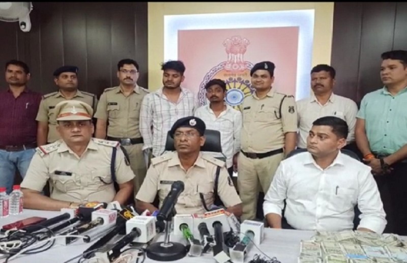53 lakh recovered from the accused in the theft case in Abhishek Vihar, former sarpanch absconding