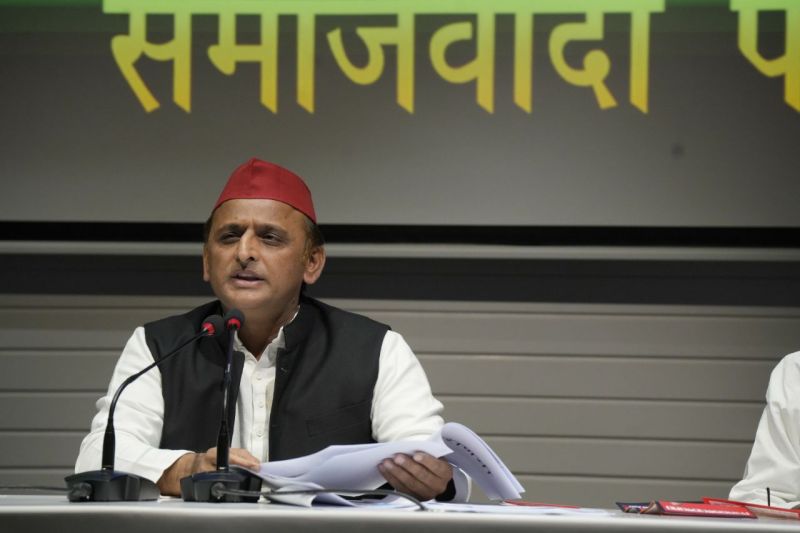 सपा अपनी नई नीति के साथ लोकसभा चुनाव में