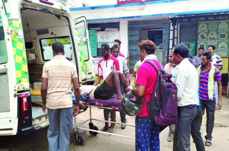 Two serious people were sent to Ambikapur from Jashpur District Hospital.