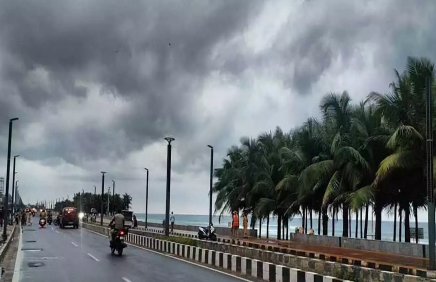 छह राज्यों में भारी बारिश की चेतावनी