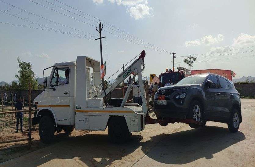 पीएम नरेन्द्र मोदी की सभा में वीआईपी एन्ट्री पर तनातनी