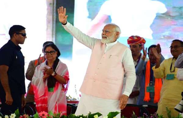 पीएम मोदी ने जनता से संवाद पर किया फोकस