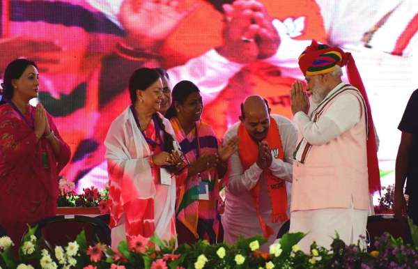 पीएम मोदी ने जनता से संवाद पर किया फोकस