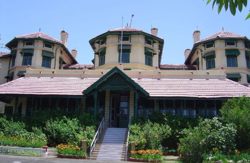 राज्यपाल कलराज मिश्र आज से माउंट आबू में ग्रीष्मकालीन प्रवास पर, राजभवन की सड़कों पर दौड़ते रहे वाहन