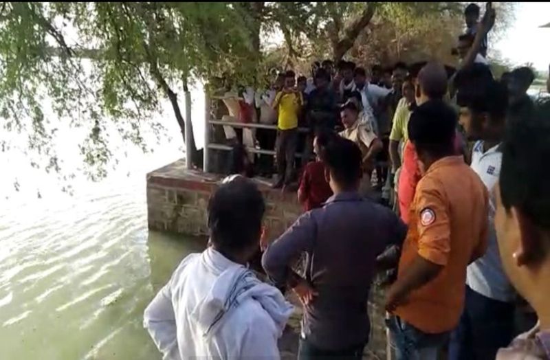 कपिल सरोवर में डूबने से किशोर की मौत