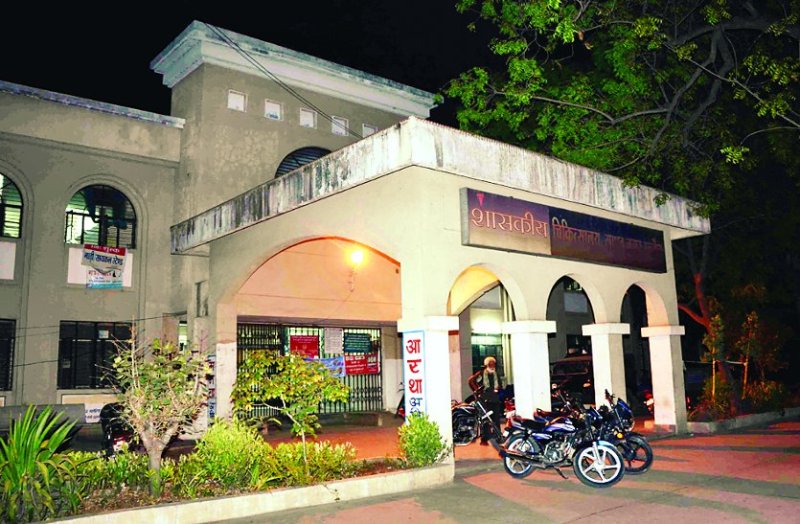 Wards and ICUs made of 2.38 crores in Madhavnagar hospital are not being used by patients?