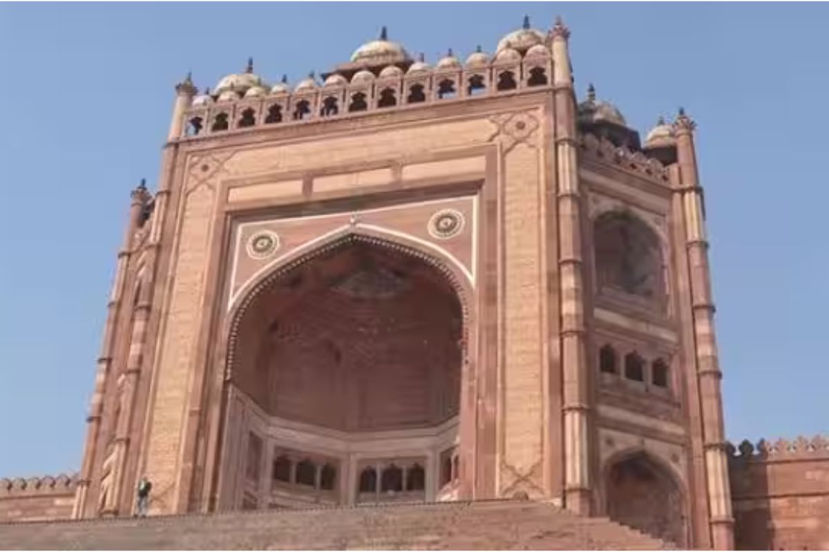 Story of Buland Darwaza at Fatehpur Sikri in Agra
