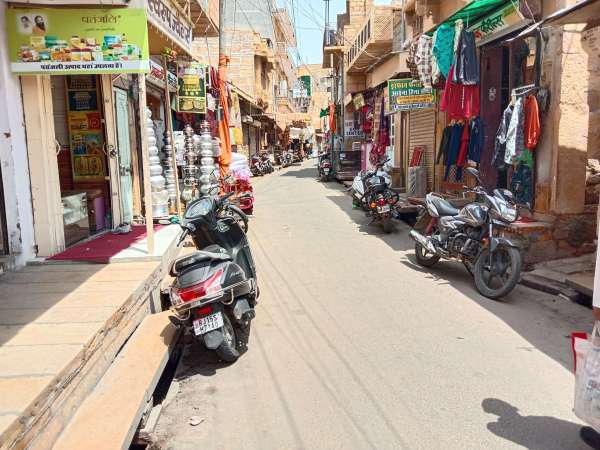 गर्मी व उसम ने किया बेहाल