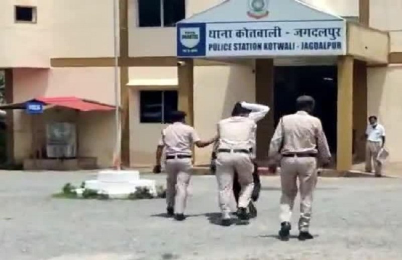 The youth of the village attacked father and son with a knife