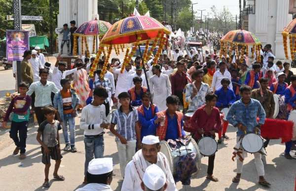 सद्गुरु कबीर प्रगटोत्सव समिति, नवयुवक मंडल एवं अमीन माता महिला मंडल के संयुक्त तत्वावधान में किया गया