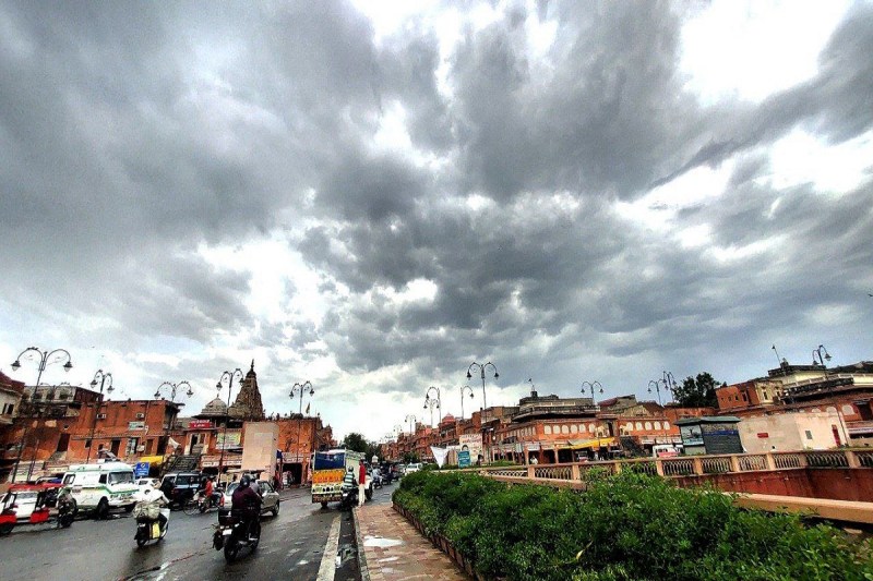 Weather Today : आंधी और बारिश के बीच अब गर्मी के तेवर होंगे सख्त... प्रदेश में बढ़ने वाली है उमस और गर्मी