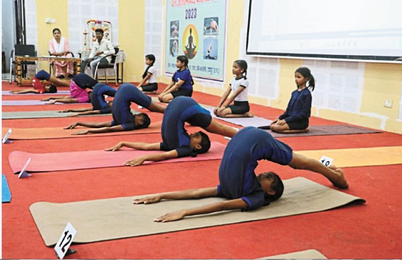 Cg Yoga Tournament: 15 players from Raipur selected in Yoga team of Chhattisgarh