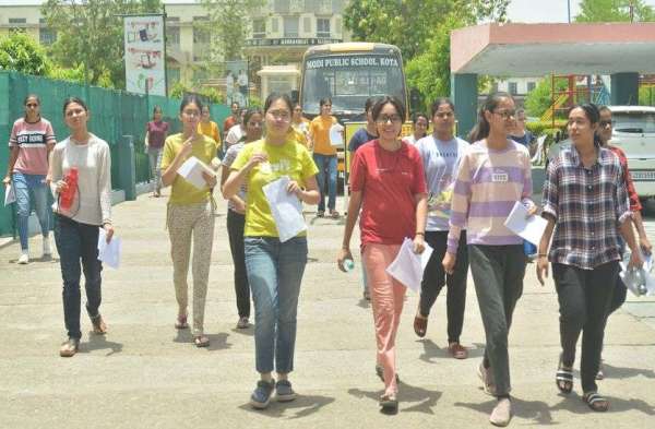 फिजिक्स-कैमेस्ट्री आसान, मैथ्स रही टफ