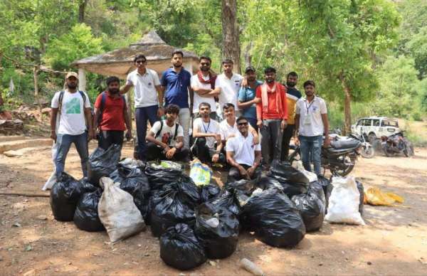 जिसमे राज्य के अलग–अलग जिले से लगभग 30 वॉलंटियर्स ने भाग लिया और रानीदहरा वाटरफॉल में स्वच्छता कार्य किए। इसके साथ ही साथ वहां पे जो पर्यटक आ रहे थे, उनको भी स्वच्छता के प्रति जागरूक किए। अपने अभियान में शामिल होने के लिए आम