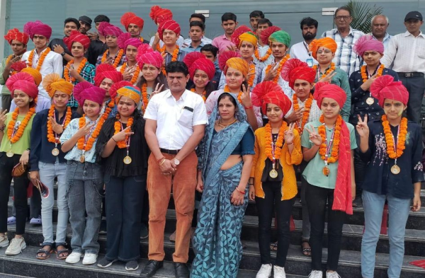 Patrika Photo Gallery:- सम्मान पाकर खिल उठे प्रतिभाओं के चेहरे