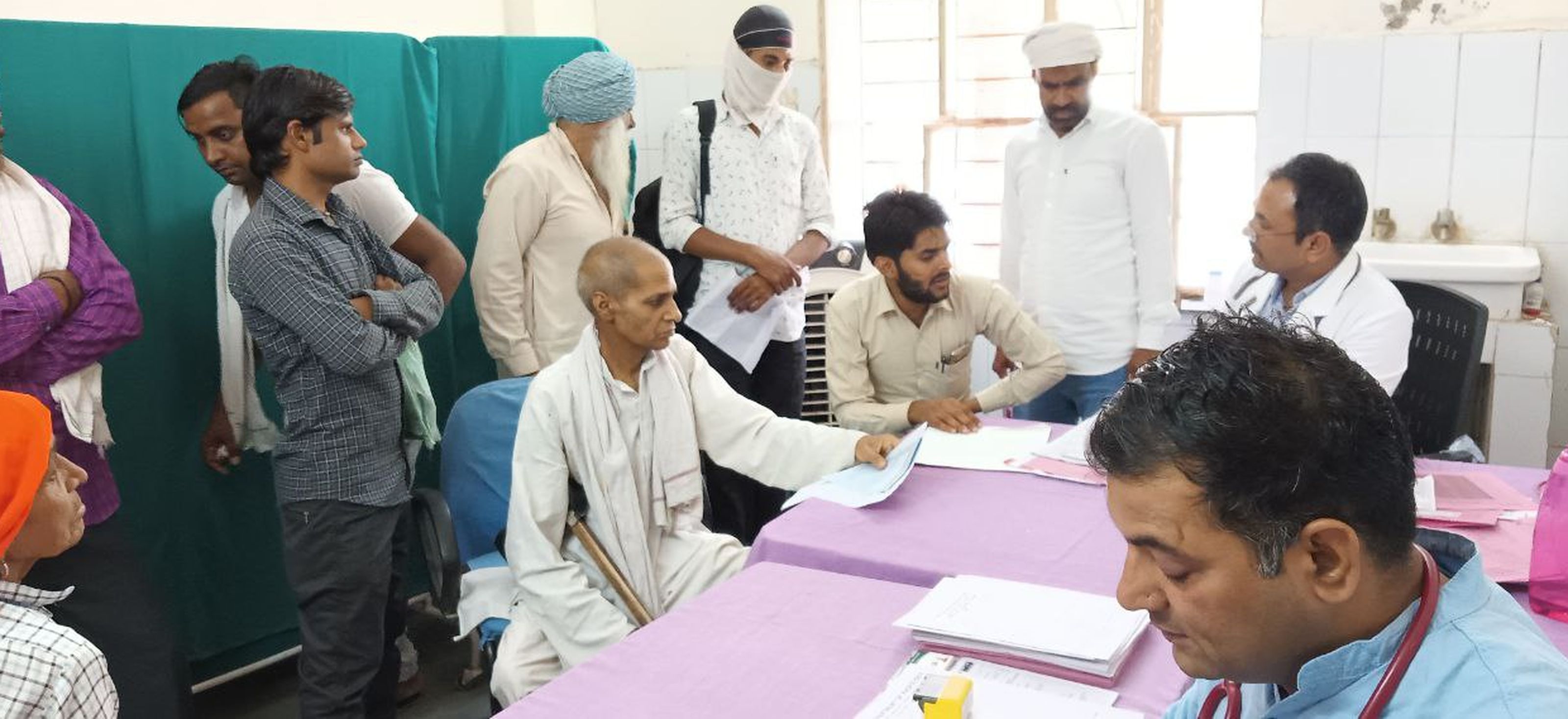 कैँसर के मरीज बढ़ रहे... सुविधा बढ़ाने पर नहीं ध्यान