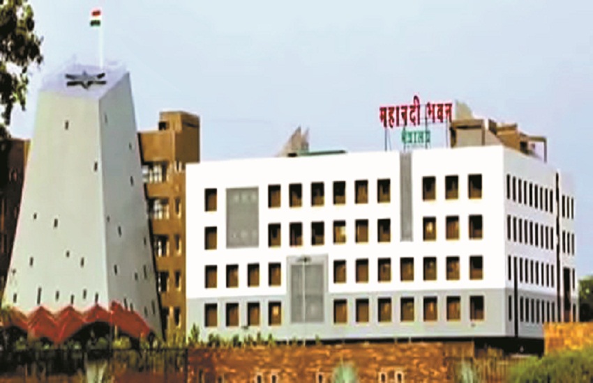 भूपेश कैबिनेट की बैठक में होगा बड़ा फैसला, चुनाव से पहले इतने कर्मचारियों के होंगे तबादले