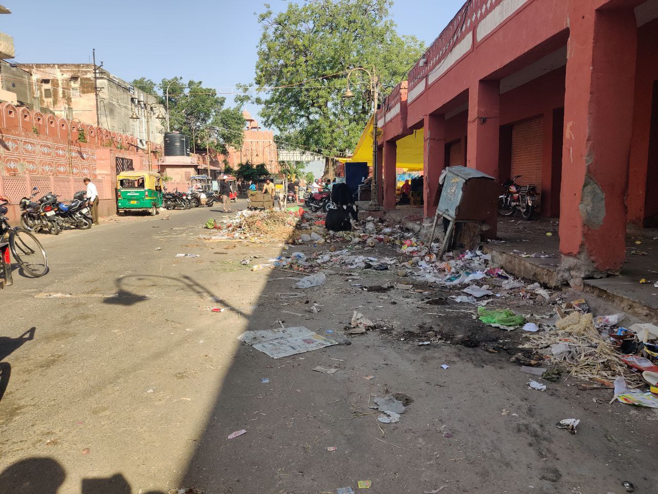 सफाई कर्मचारी अनिश्चितकालीन हड़ताल पर, अब दी ये चेतावनी