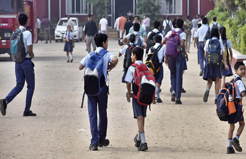 Education News : ड्रेस, साइकिल, पुस्तकें व कापियां पहुंची स्कूल, अधिकारियों को जारी हुए निर्देश