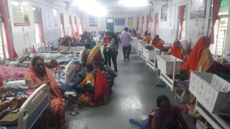 मुखर्जी अस्पताल में वायरल फीवर, उल्टी-दस्त और हीट स्ट्रोक के मरीज आने लगे अधिक