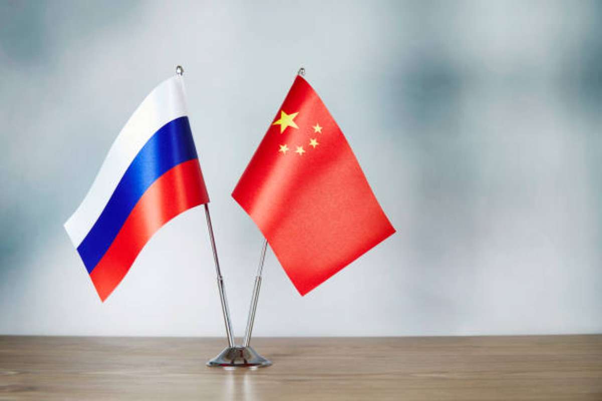 russia_china_flags.jpg