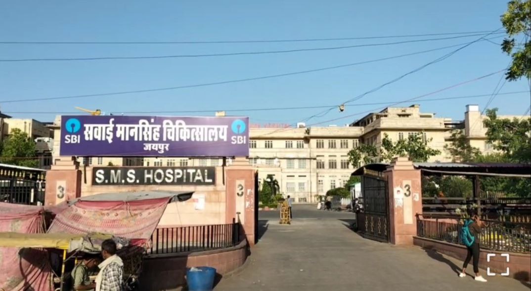 एसएमएस का कीमती फ्रंट अब चमकाने की दरकार