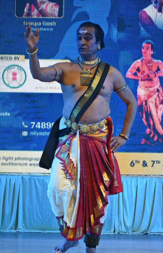 कुचिपुड़ी गुरु पद्मश्री जयराम राव की प्रस्तुति, देखें तस्वीरें 