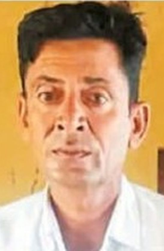 मण्डली भू अभिलेख निरीक्षक गजाराम पुत्र बुदरराम