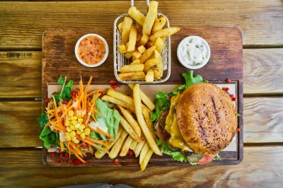 burger-4369973_1280.jpg