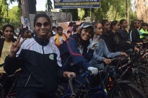 साईकिल रैली से सॅदेश 