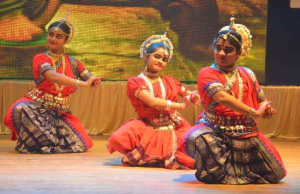 शहीद स्मारक भवन नृत्य श्रीधरा