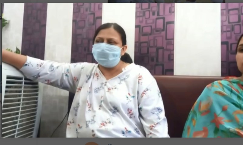 Video: गर्भ में लड़का है या लड़की, 12 हजार में बताती है ये महिला चिकित्सक; देखें वीडियो