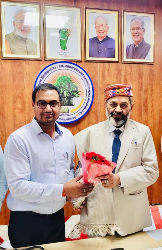 प्रदेश में सबसे पहले बीएड अंतिम वर्ष व बीबीए फाइनल का जारी हुआ रिजल्ट, अधिकारी-कर्मचारियों ने छुट्टी के दिन भी किया काम