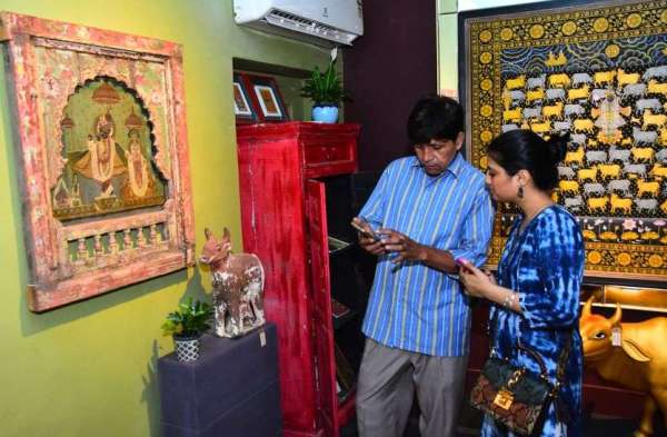 Art exhibition focused on Lord Shri Radha Govind and Shrinathji