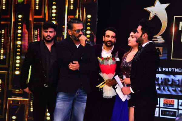 Sunil Shetty and Malaika Arora attend National Dynamic Awards Season-2